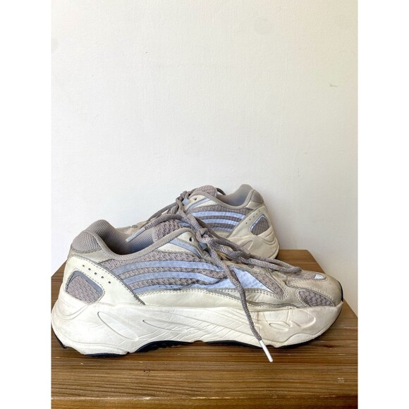 Adidas Yeezy Boost Sneakers 700 V2 Low Static Size 10 EF2829 Grey Shoes - Picture 7 of 10